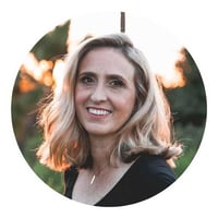 picture of author Molly Edwards